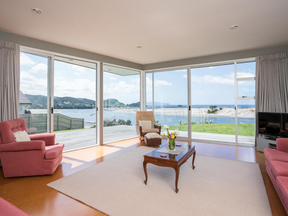 Roberts Retreat - Mangawhai Holiday Home Εξωτερικό φωτογραφία